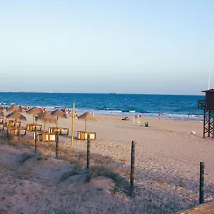 Muy Cerca De La Playa. Primera Linea. Rota